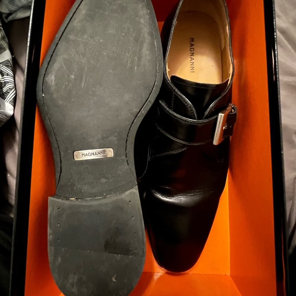 Magnanni men dress shoe size 11 good condition
